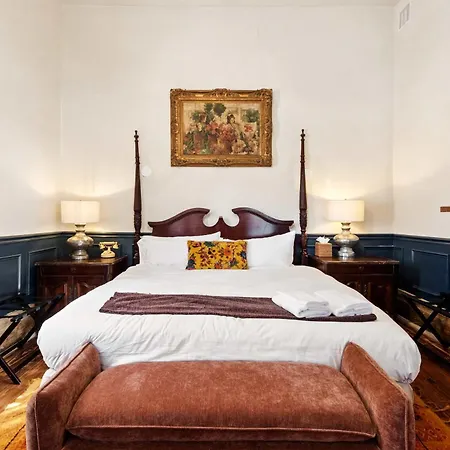 Historic 1840s 2 Min Steps From French Quarter 9br 7ba Bed & Breakfast *