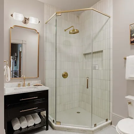 Hotel 24 Bedroom Boutique Buyout Private Pool *