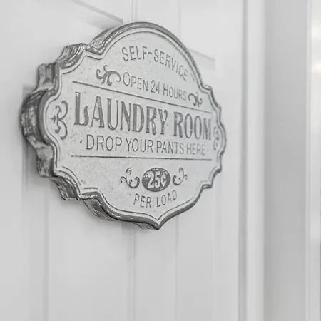 Classy Upscale Perfect Uptown Location * New Orleans