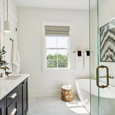 Designer Heated Pool & Rooftop