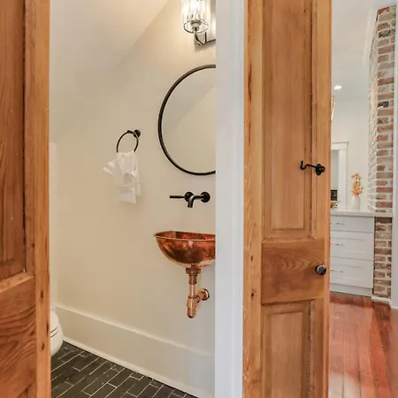 Holiday home Classy Upscale Perfect Uptown Location