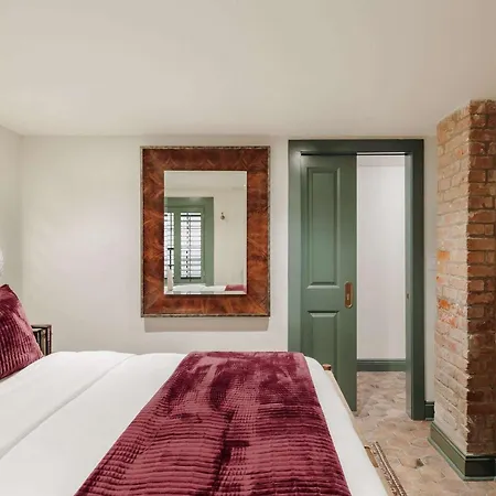 Hotel 24 Bedroom Boutique Buyout Private Pool