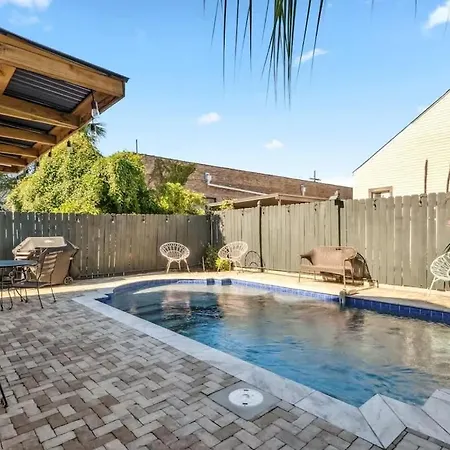 Villa Relaxing Bohemian W Heated Pool 5br 4ba New Orleans