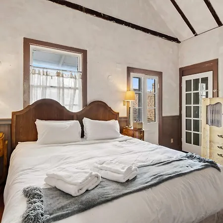 Historic 1840s 2 Min Steps From French Quarter 9br 7ba