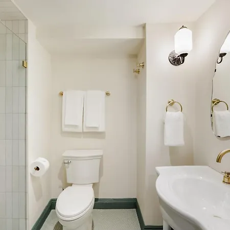 Hotel 24 Bedroom Boutique Buyout Private Pool New Orleans