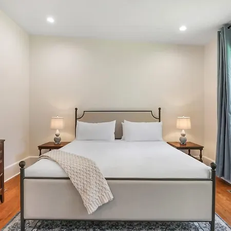 Classy Upscale Perfect Uptown Location * New Orleans