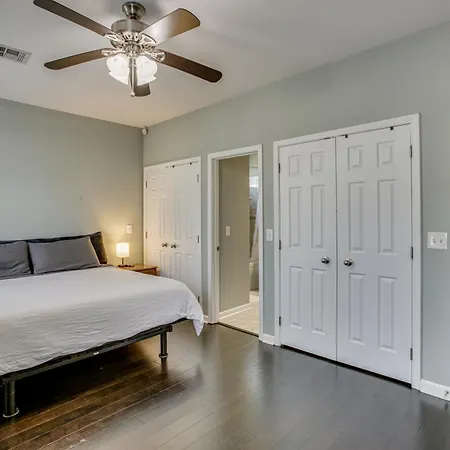 Updated Family Near Park! Holiday home