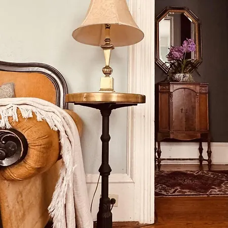 Boutique Queen Suite, Balcony-near French Quarter