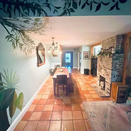 Holiday home A Courtyard Garden Retreat With Splash Pool New Orleans