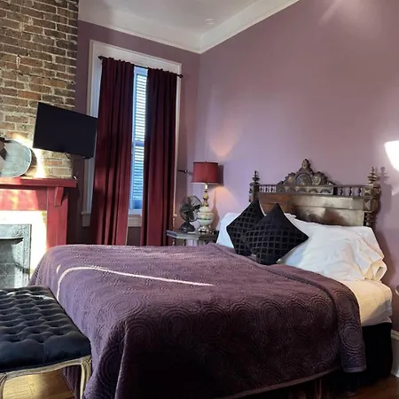 Boutique Queen Suite, Balcony-near French Quarter 3* New Orleans