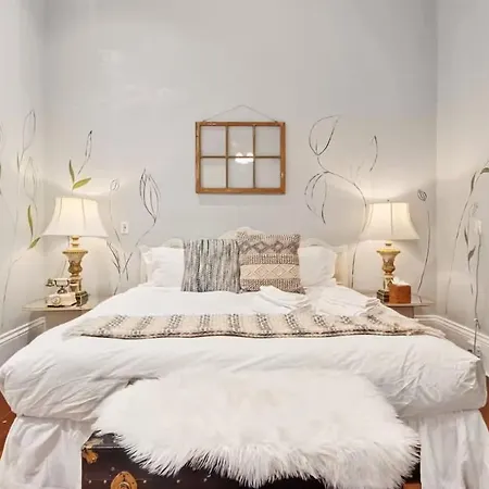 Relaxing Bohemian W Heated Pool 5br 4ba *