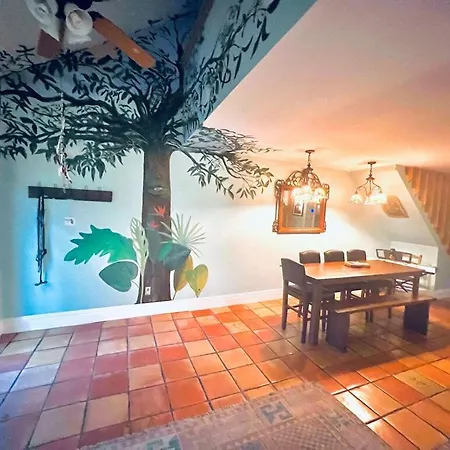 A Courtyard Garden Retreat With Splash Pool New Orleans