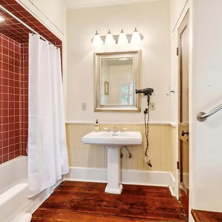 Villa Opulent Historic W Heated Pool 5br 6ba