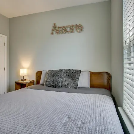 Updated Family Near Park! Holiday home New Orleans