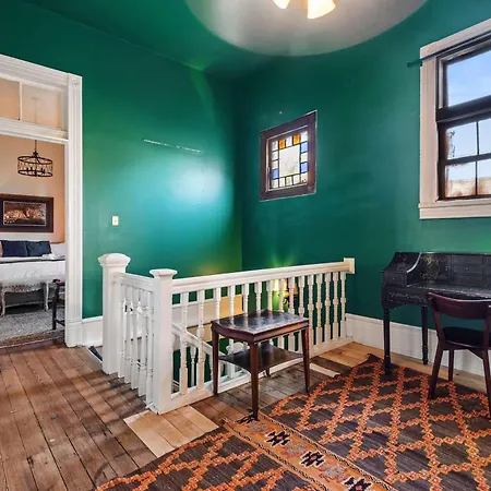 Bed & Breakfast Historic Steps From French Quarter