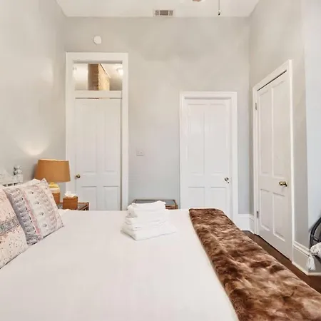 Relaxing Bohemian W Heated Pool 5br 4ba New Orleans