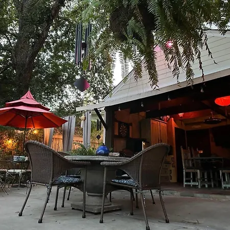Bed & Breakfast Boutique King Balcony And Pool New Orleans
