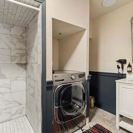 Historic 1840s 2 Min Steps From French Quarter 9br 7ba * New Orleans