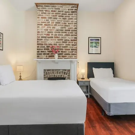 Classy Upscale Perfect Uptown Location Holiday home New Orleans