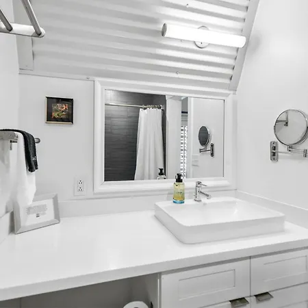 Private Pool - Massive Game & Living-dining Space - The Moon Bywater * New Orleans
