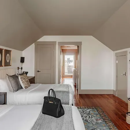 Radiant Nola Retreat Heated Pool Holiday home New Orleans