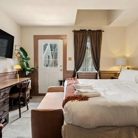 Historic 1840s 2 Min Steps From French Quarter 9br 7ba *