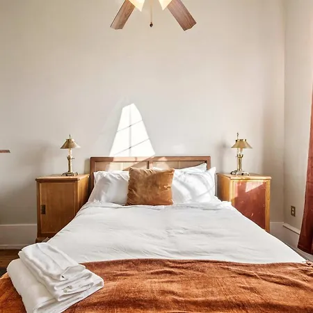 Historic Steps From French Quarter Bed & Breakfast New Orleans