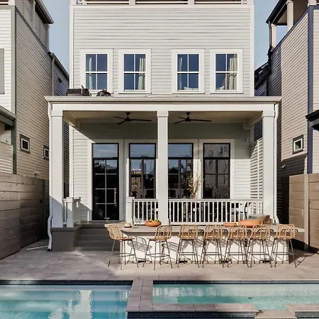 Holiday home Radiant Nola Retreat Heated Pool *
