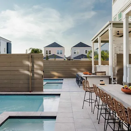 Holiday home Radiant Nola Retreat Heated Pool *