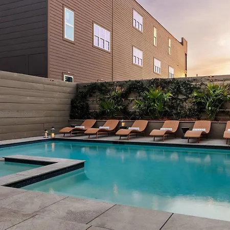 Radiant Nola Retreat Heated Pool Holiday home New Orleans