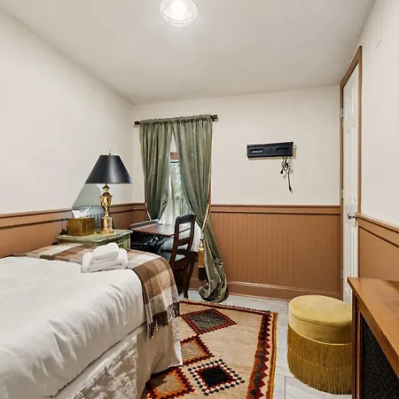 Bed & Breakfast Historic 1840s 2 Min Steps From French Quarter 9br 7ba