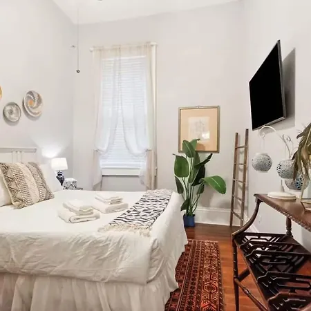 Relaxing Bohemian W Heated Pool 5br 4ba *