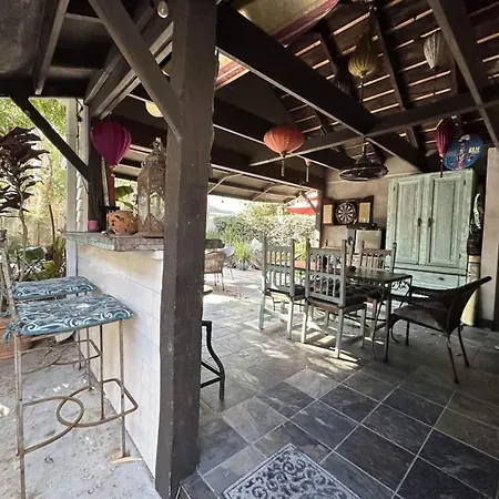 Bed & Breakfast Boutique Double Queen Balcony And Pool