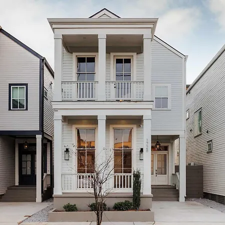 Holiday home Radiant Nola Retreat Heated Pool