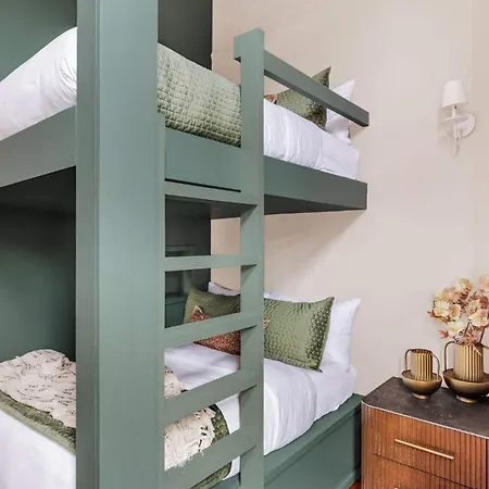 24 Bedroom Boutique Buyout Private Pool New Orleans