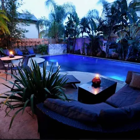 Bed & Breakfast Boutique Double Queen Balcony And Pool 3*
