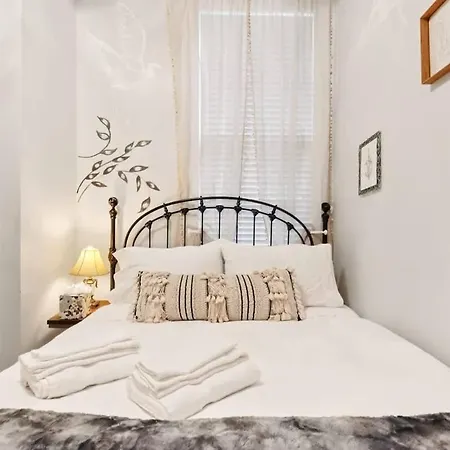 Relaxing Bohemian W Heated Pool 5br 4ba *