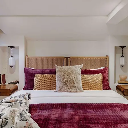 Hotel 24 Bedroom Boutique Buyout Private Pool New Orleans