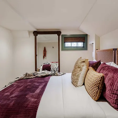 24 Bedroom Boutique Buyout Private Pool Hotel New Orleans