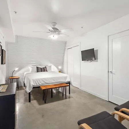 Holiday home Private Pool - Massive Game & Living-dining Space - The Moon Bywater New Orleans