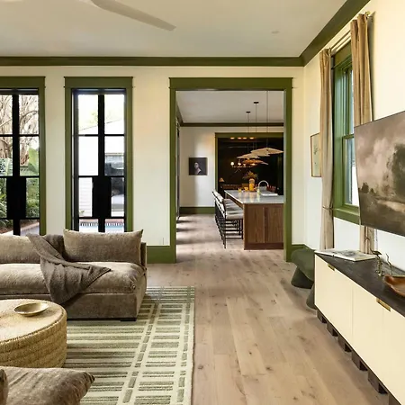 2 Designer Nola Homes Heated Pools & Rooftops Holiday home *