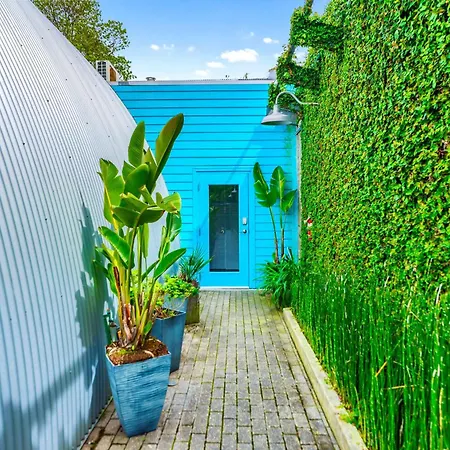 Private Pool - Massive Game & Living-dining Space - The Moon Bywater New Orleans