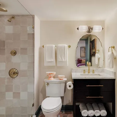 Hotel 24 Bedroom Boutique Buyout Private Pool New Orleans