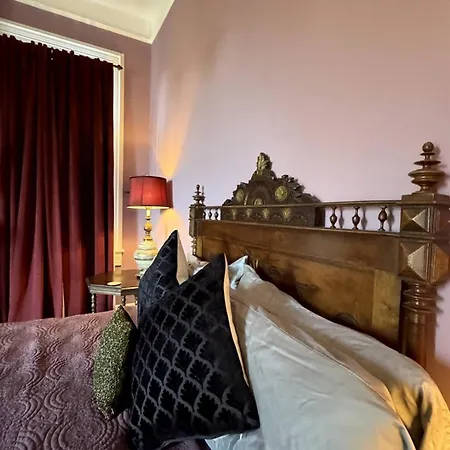 Boutique Queen Suite, Balcony-near French Quarter New Orleans