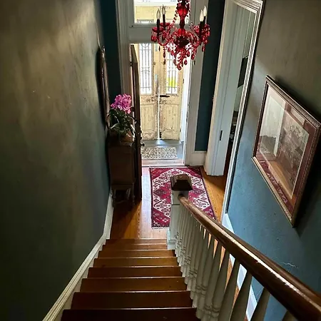 Boutique King Balcony And Pool Bed & Breakfast 3*
