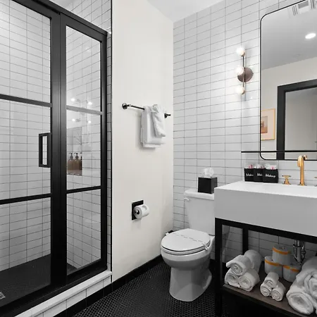 Eleven48 Aparthotel