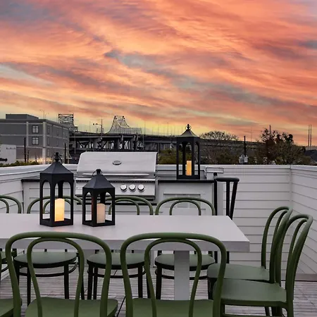 Holiday home 2 Designer Nola Homes Heated Pools & Rooftops *