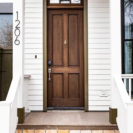 Holiday home 2 Designer Nola Homes Heated Pools & Rooftops