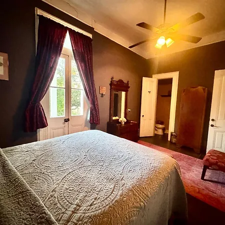 Boutique Double Queen Balcony And Pool New Orleans
