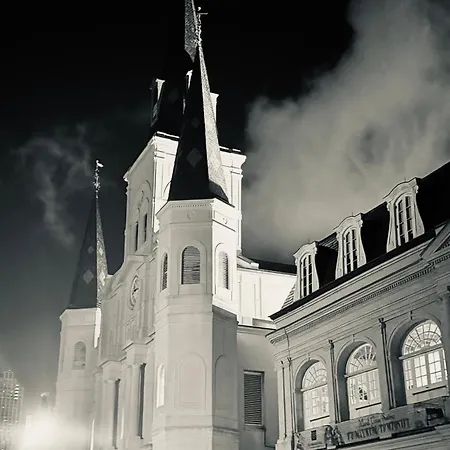 Bed & Breakfast Boutique King Balcony And Pool New Orleans